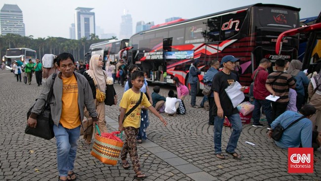 Pemprov DKI Jakarta mencatat lonjakan pemudik gratis mencapai 30.774 orang. Gubernur Pramono Anung siapkan 709 bus untuk akomodasi.