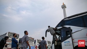 FOTO: Rona-rona Gembira Peserta Mudik Gratis 2025