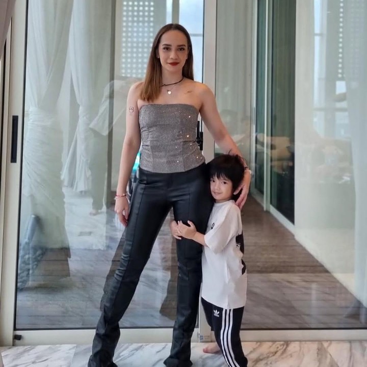 <p>Ketika merayakan ulang tahun sang putra beberapa waktu lalu, Putri Anne mengungkapkan perasaannya pada Rumi. Putri Anne pun mengatakan merasa beruntung memiliki Rumi dalam hidupnya. (Foto: Instagram: @anneofficial1990)</p>