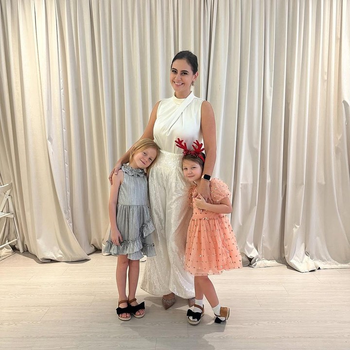 <p>Melihat dari laman Instagram-nya, Marissa kerap membagikan potret kebersamaannya bersama Allie dan Ollie. Misalnya saja ketika menghadiri acara di sekolah hingga berlibur bersama. (Foto: Instagram: @marissaln)</p>