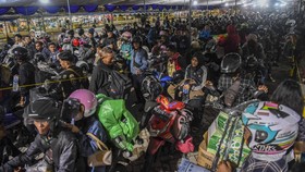 Apakah Touring dan Mudik Naik Motor Sama?