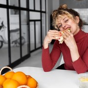 Waspada! 4 Makanan Ini Bisa Merusak Pencernaan dan Bikin Lemak Numpuk di Perut