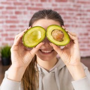 Rutin Konsumsi Alpukat di Malam Hari Sebelum Tidur, Ini 5 Manfaatnya!