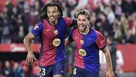 Barcelona Menang 3-0, Kounde Marah Pemain Dianggap Robot