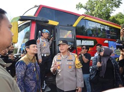 Polda Kalsel Lepas 10 Armada Mudik Gratis, Angkut 400 Orang ke 3 Rute