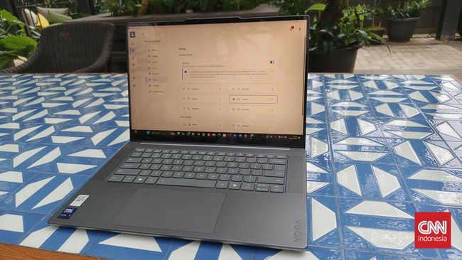 Lenovo meramaikan pasar laptop premium dengan kehadiran seri Yoga Slim 7i (15 inci, Gen 9). Simak ulasannya di sini.