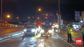 Merak Mulai Padat, Antrean Kendaraan Mengular Hingga Cikuasa Atas