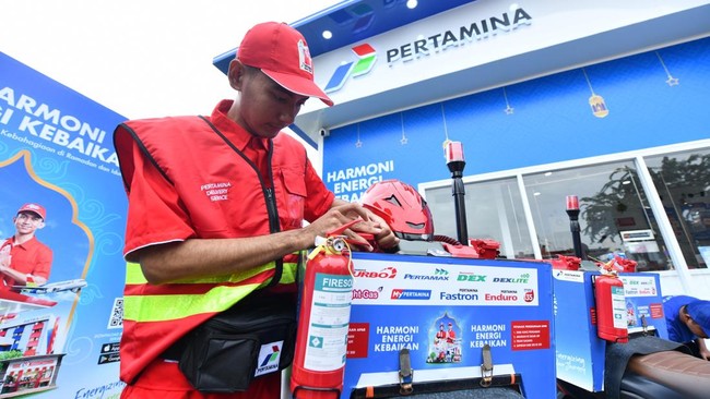 Pertamina berkomitmen mendukung kelancaran arus mudik Lebaran yang nyaman dengan menghadirkan layanan 24 jam, motoris BBM, serta fasilitas lengkap.