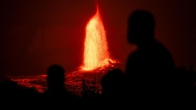 FOTO: Menikmati 'Tarian' Api Lava Gunung Kilauea di Hawaii
