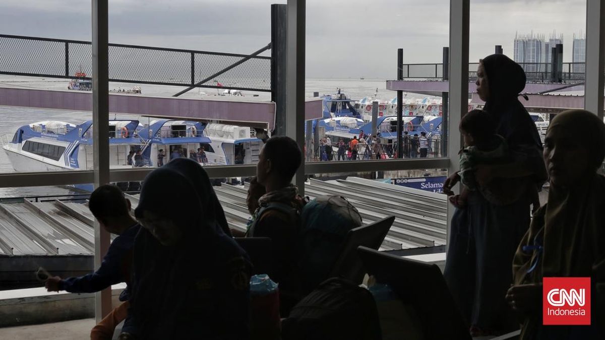 Cuaca Buruk, Kapal Rute Kepulauan Seribu Dihentikan Sementara