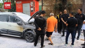 VIDEO: Anak-anak Iseng Lempar Korek Api, Mobil Terbakar di SPBU