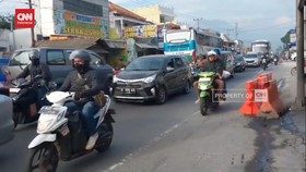 VIDEO: Pasar Limbangan, Titik Macet Arus Mudik di Garut Selatan