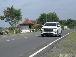 Mudik Nyaman dan Irit Bareng Toyota Kijang Innova Zenix Hybrid