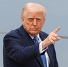 Trump Resmi Setop Sanksi AS terhadap Suriah