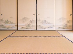 Banyak Rumah di Jepang Pakai Pintu Geser dari Kayu, Ternyata Ini Maknanya