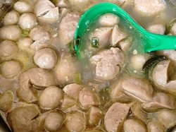 3 Resep Kuah Bakso yang Bening Gurih dan Gampang Dibuat