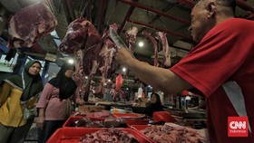 FOTO: Berbelanja Bahan Makanan Jelang Lebaran