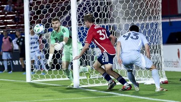 Update Eksklusif Olahraga CNN : Media Belanda: Ajax Sudah 2 Tahun Kepincut Maarten Paes