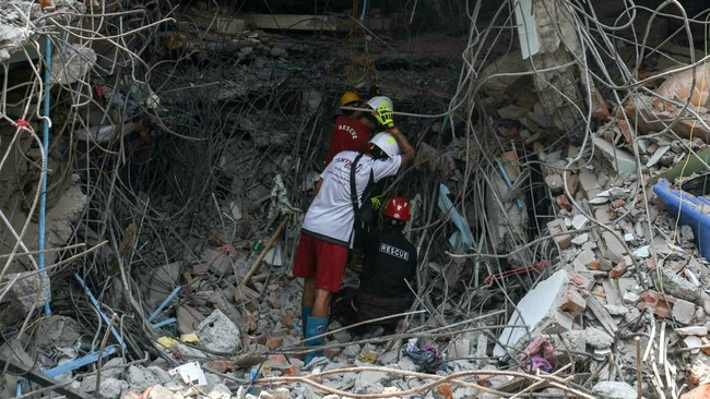 Pemerintah Indonesia mengirimkan Tim Aju dan bantuan logistik ke Myanmar yang terguncang gempa beberapa waktu lalu.