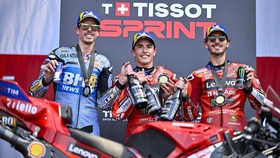 Bagnaia Kagum Lihat Penyelamatan 'Alien' Marquez