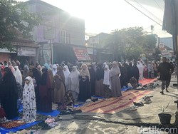 Sejumlah Masjid di Solo Salat Id Pagi Ini karena Mengacu Rukyat Global