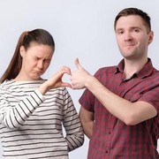 Terjebak Friendzone? Ini 5 Zodiak yang Sering Mengalaminya!