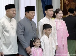 Selvi Ananda Tampil Anggun Hadiri Open House Lebaran di Istana Merdeka