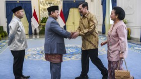 FOTO: Prabowo Menyambut Luhut, Wiranto, dan SBY di Open House