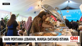 VIDEO: Hari Pertama Lebaran, Warga Datangi Istana