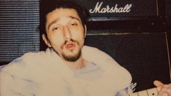 Lirik Lagu Shut up My Moms Calling - Hotel Ugly