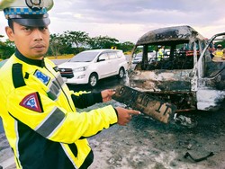 Kronologi Isuzu Elf Ditumpangi Pemudik Terbakar di Tol Ngawi-Kertosono