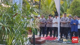 Jokowi Salat Id Pertama Sejak Purnatugas di Graha Saba Buana