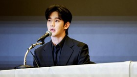 Kim Soo-hyun Kembali Mengelak soal Tuduhan Pedofilia ke Kim Sae-ron