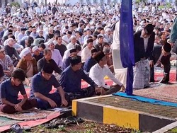 Salat Id di Masjid Al Azhar Jaksel, Anies-Jimly Berada di Saf Terdepan