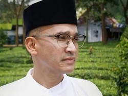 Ruben Onsu Naik Haji Usai Mualaf, Ivan Gunawan Tersentuh