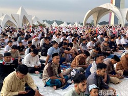 Idul Fitri di Masjid Al Jabbar: Momentum Kembali ke Fitrah dan Persatuan