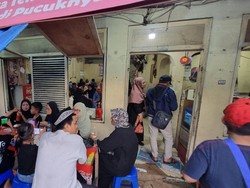Habis Full Santan, Terbitlah Bakso! Warung Ini Diserbu di Hari Lebaran