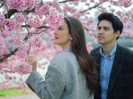 Terpopuler: Potret Romantis Luna Maya Dilamar Maxime Bouttier di Jepang