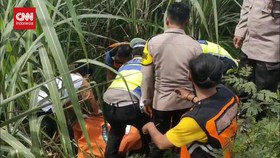VIDEO: Warga Temukan Jenazah Diduga Pemudik di Pantura Kudus