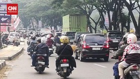 VIDEO:Antrean Pemudik Jarak Dekat Mengular di Ruas Cileunyi ke Nagreg