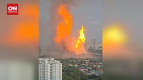 VIDEO:Pipa Gas Petronas Terbakar, Puluhan Orang Luka, Warga Dievakuasi