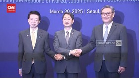 VIDEO: Tiongkok, Korsel dan Jepang 'Bersatu' Hadapi Kebijakan Tarif AS