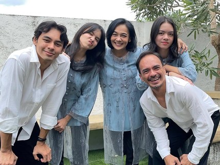 Terpopuler: Potret Aktor Muda Fattah Syach Rayakan Lebaran Bersama Keluarga