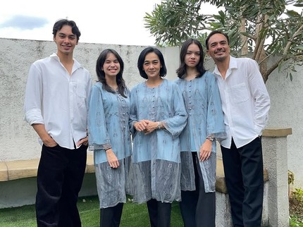 5 Potret Bintang Sinetron 'Asmara Gen Z' Fattah Syach Rayakan Lebaran Bersama Keluarga