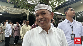 Usai Viral, Dedi Mulyadi Pastikan Mobilnya Sudah Tak Tunggak Pajak