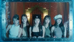 Lirik Lagu Come Over - LE SSERAFIM