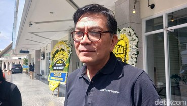 Adik Ungkap Perjuangan Ray Sahetapy Lawan Diabetes- Stroke Sebelum Meninggal Dunia