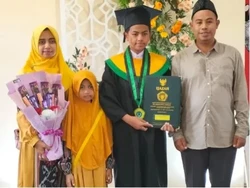 Jadi Maba Termuda Kedokteran Unesa pada Usia 16 Tahun, Ini Tips dari Robith