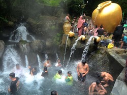 Dispar Jateng Buka Peluang Wisata Guci Tetap Buka Sebagian Usai Banjir Bandang