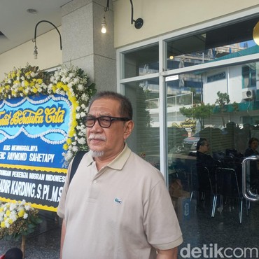 Sempat Jenguk Ray Sahetapy, Deddy Mizwar: Ingatannya Mulai Hilang